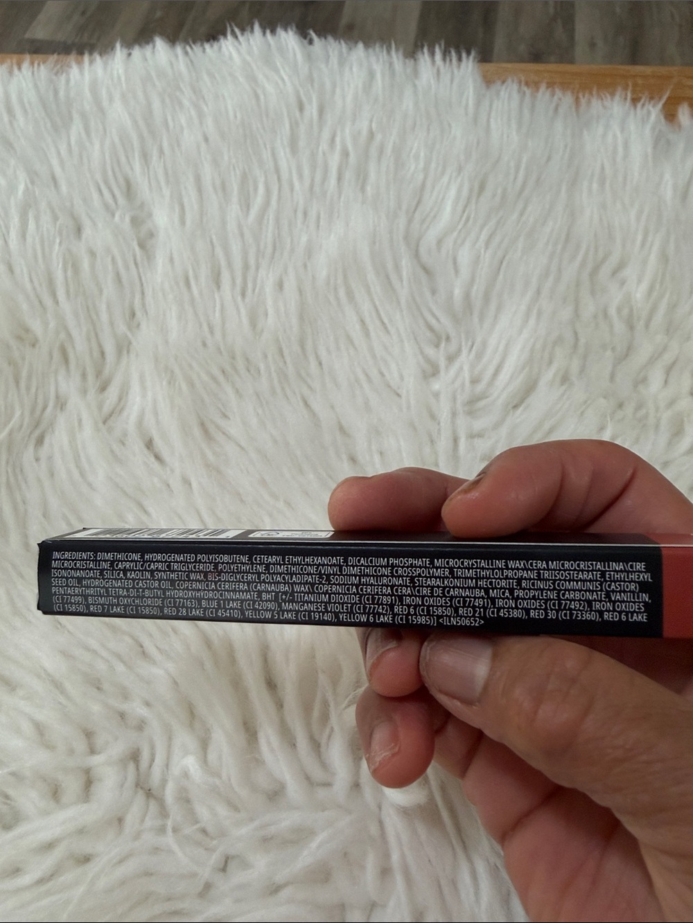 MAC Powder Kiss Velvet Blur Slim Stick Lipstick - White/Gold Text Packaging - Picture 4 of 5